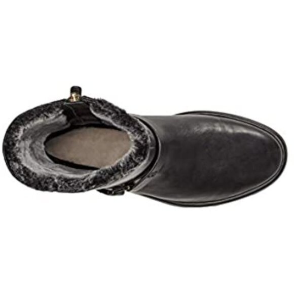 UGG Berge Women's Classic Short Boot - Picture 6 of 7